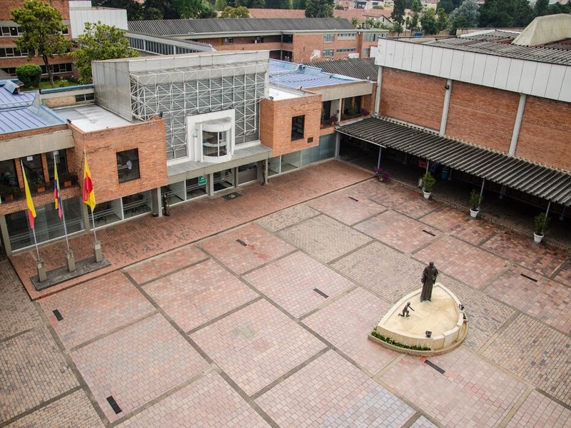 instalaciones liceo de Cervantes